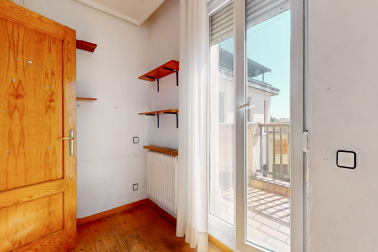 Ático con gran terraza en Plaza Príncipe de Viana