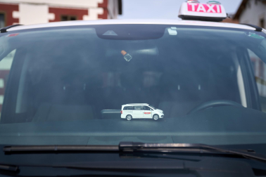 Fotos del nuevo servicio de autobús a demanda para Basaburua