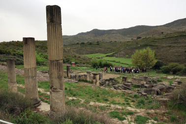Las excavaciones de Santa Criz en Eslava con la sociedad de estudios históricos de Navarra