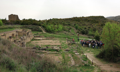 Las excavaciones de Santa Criz en Eslava con la sociedad de estudios históricos de Navarra