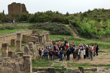 Las excavaciones de Santa Criz en Eslava con la sociedad de estudios históricos de Navarra