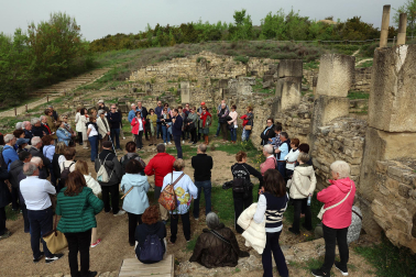 Las excavaciones de Santa Criz en Eslava con la sociedad de estudios históricos de Navarra