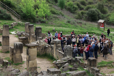 Las excavaciones de Santa Criz en Eslava con la sociedad de estudios históricos de Navarra