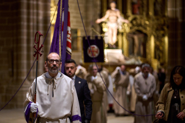 Via Lucis en la Catedral de Pamplona