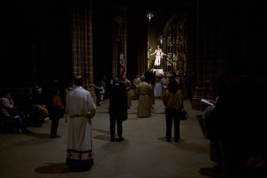 Via Lucis en la Catedral de Pamplona