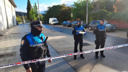Fotos del desalojo del antiguo convento de Aranzadi en Pamplona
