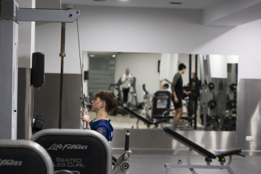 T: instalaciones colegio mayor Olarain, en San Sebastián