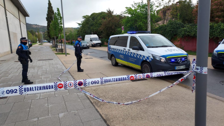 Fotos del desalojo del antiguo convento de Aranzadi en Pamplona