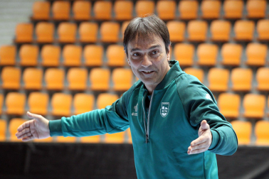Fotos del primer entrenamiento de Imanol Arregui con Osasuna Magna