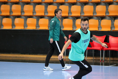 Fotos del primer entrenamiento de Imanol Arregui con Osasuna Magna