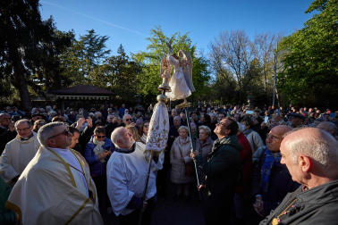 Llegada del Ángel de Aralar a Pamplona.