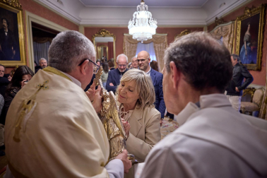 El Ángel de Aralar visita el Ayuntamiento de Pamplona