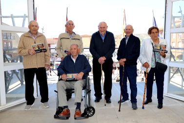 En el marco de las jornadas gastronómicas, se tributó un homenaje a seis agricultores mayores de 87 años y cinco bodegas locales