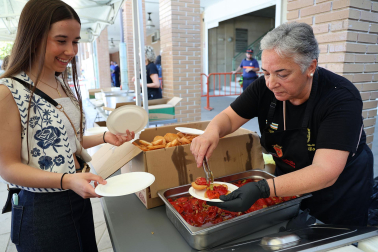 En el marco de las jornadas gastronómicas, se tributó un homenaje a seis agricultores mayores de 87 años y cinco bodegas locales
