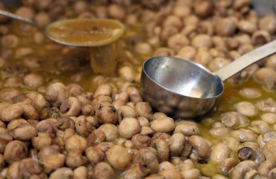 En el marco de las jornadas gastronómicas, se tributó un homenaje a seis agricultores mayores de 87 años y cinco bodegas locales