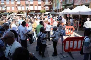 En el marco de las jornadas gastronómicas, se tributó un homenaje a seis agricultores mayores de 87 años y cinco bodegas locales