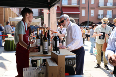En el marco de las jornadas gastronómicas, se tributó un homenaje a seis agricultores mayores de 87 años y cinco bodegas locales