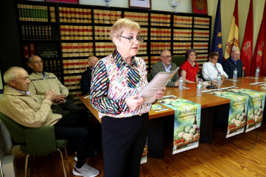 En el marco de las jornadas gastronómicas, se tributó un homenaje a seis agricultores mayores de 87 años y cinco bodegas locales