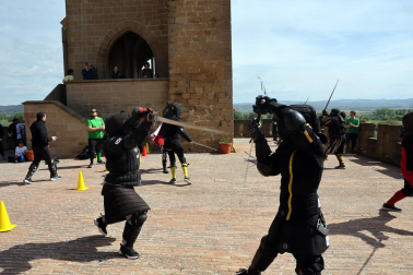 Encuentro de esgrima histórica en Olite.