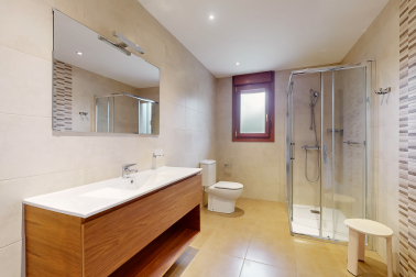 Precioso chalet con gran parcela en Iratxe