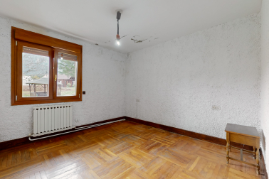 Precioso chalet con gran parcela en Iratxe