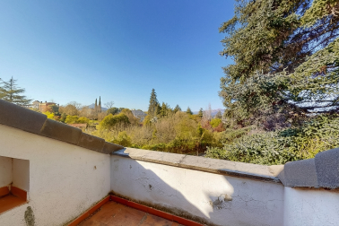 Precioso chalet con gran parcela en Iratxe