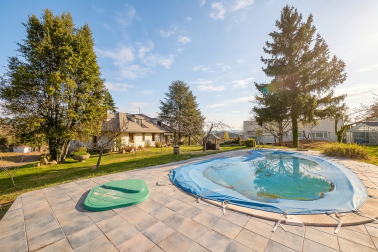 Precioso chalet con gran parcela en Iratxe