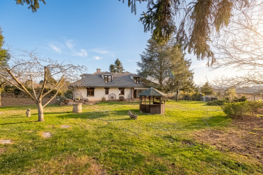 Precioso chalet con gran parcela en Iratxe