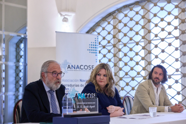 Desde la izquierda, Alejandro Izúzquiza, Ana Suecun y