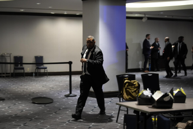 Fotos de la evacuación tras el tiroteo en la cena de corresponsales de la Casa Blanca