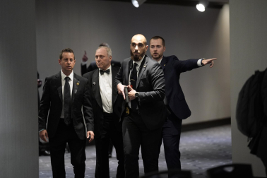 Fotos de la evacuación tras el tiroteo en la cena de corresponsales de la Casa Blanca