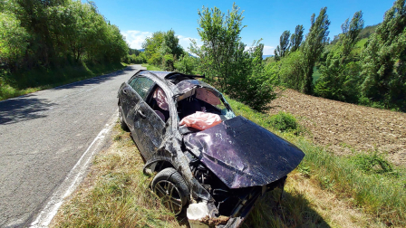 Fotos del accidente con un herido grave de 27 años en Egüés