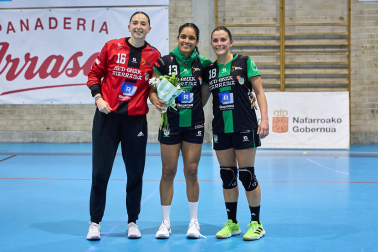 Imágenes del homenaje de despedida a Aileen Ripa, Kelly Fonkeng y Maria Grasielly Brasil.