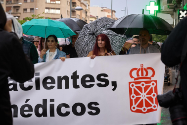 Manifestación organizada por el Sindicato Médico y el Colegio de Médicos en Pamplona.