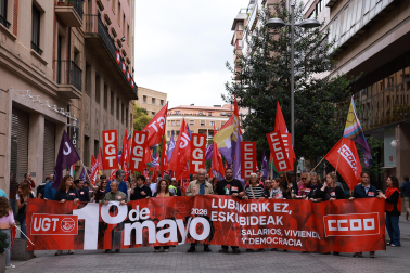 Fotos de la manifestación del UGT - CC OO por el 1 de mayo en Pamplona