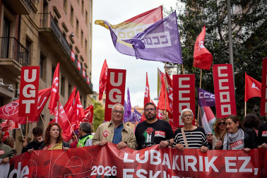 Fotos de la manifestación del UGT - CC OO por el 1 de mayo en Pamplona