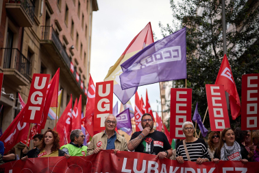 Fotos de la manifestación del UGT - CC OO por el 1 de mayo en Pamplona