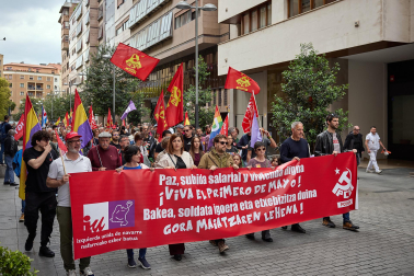 Fotos de la manifestación del UGT - CC OO por el 1 de mayo en Pamplona