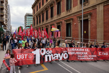 Fotos de la manifestación del UGT - CC OO por el 1 de mayo en Pamplona