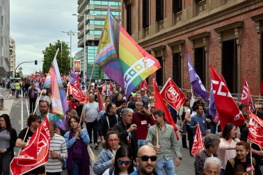 Fotos de la manifestación del UGT - CC OO por el 1 de mayo en Pamplona