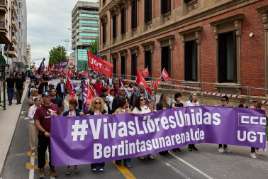 Fotos de la manifestación del UGT - CC OO por el 1 de mayo en Pamplona