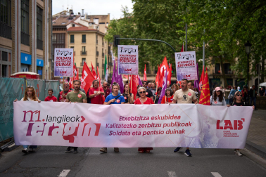 Fotos de la manifestación de LAB por el 1 de mayo
