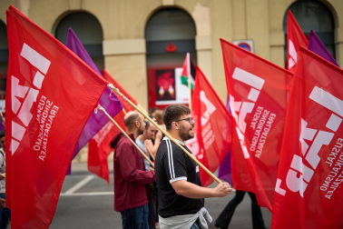 Fotos de la manifestación de LAB por el 1 de mayo