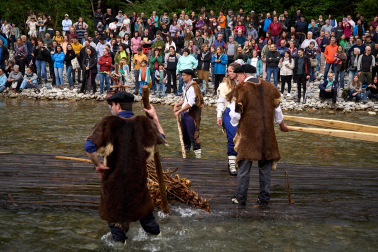 Fotos del Día de la Almadía 2026 en Burgui
