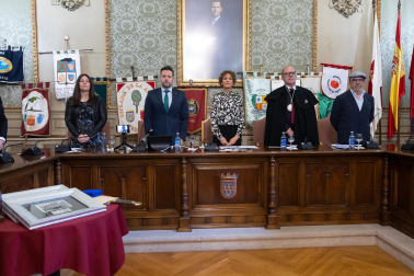Fotos del pregón de las Fiestas de la Verdura en el Capítulo de la Orden del Volatín