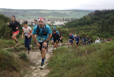 Más de 300 atletas se dieron cita este domingo, 3 de mayo, en alguna de las tres distancias de la prueba (21 km., 12 km., y  5 km) de la XVII Xtrem Higa de Monreal
