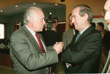 Presentación del pacto EA-PNV en Navarra (1999)