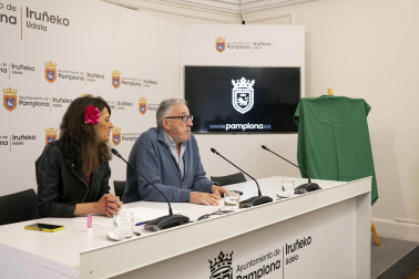 Fotos de 'La Cuadrilla', el cartel que representará las fiestas de San Fermín este 2026