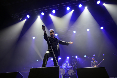 Fotos del concierto de Loquillo en el Navarra Arena
