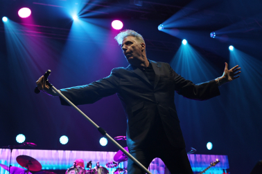 Fotos del concierto de Loquillo en el Navarra Arena